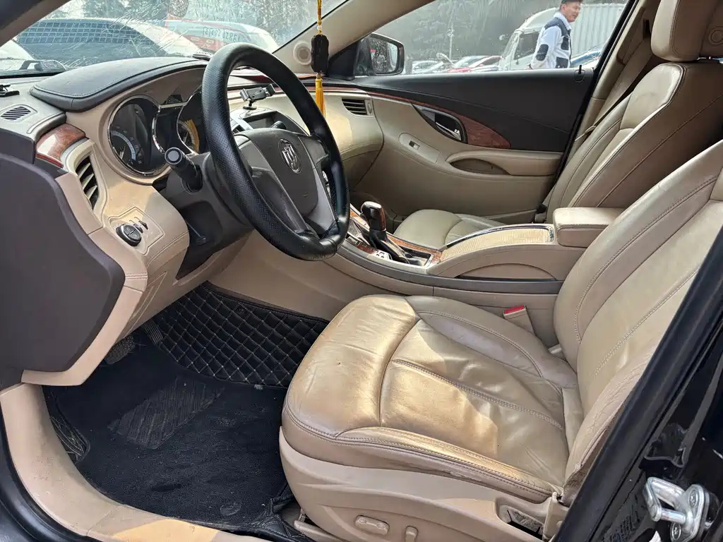 BUICK LACROSSE 2013