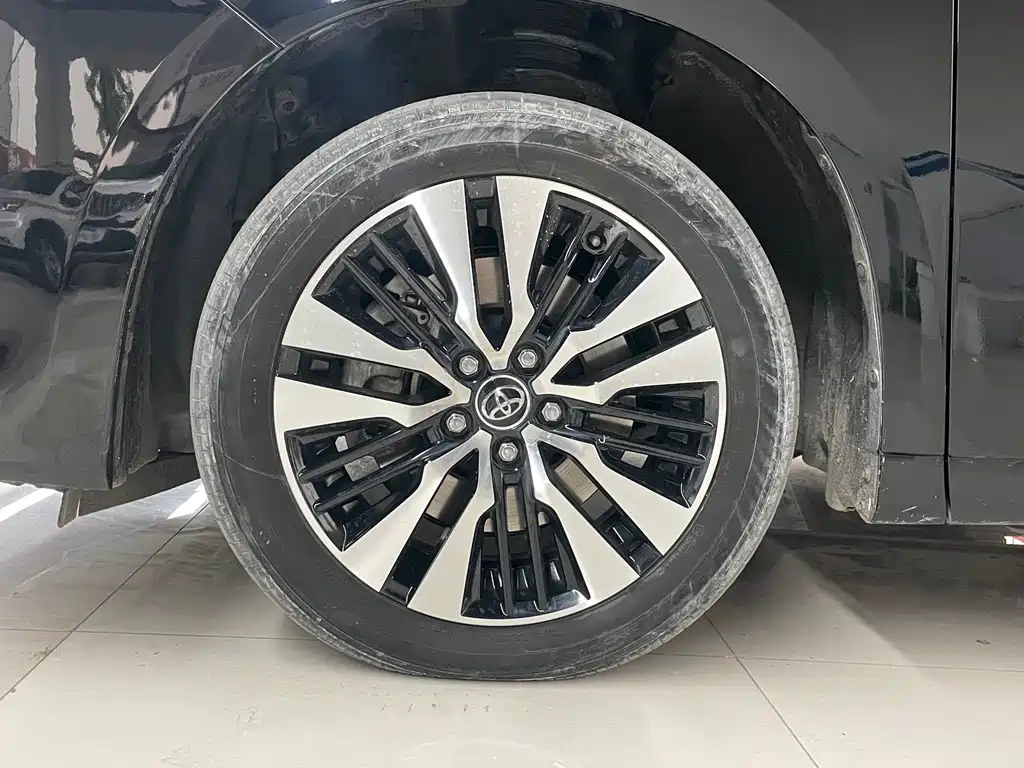 TOYOTA ALPHARD 2018
