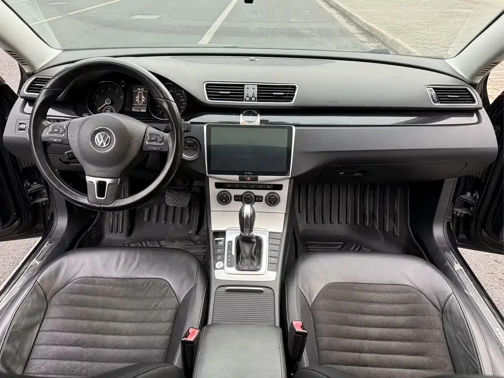VOLKSWAGEN MAGOTAN 2013