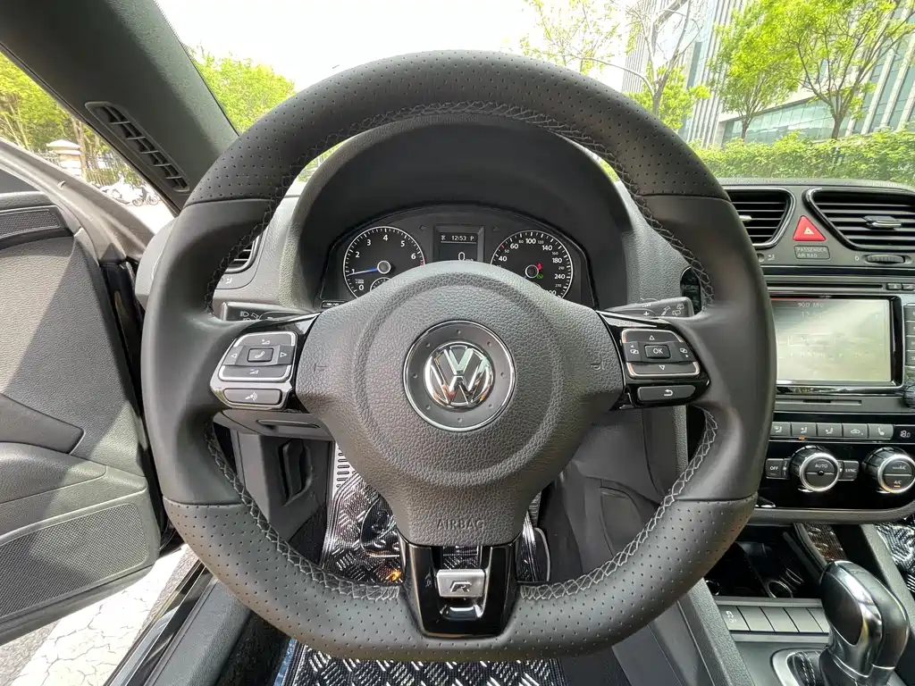 VOLKSWAGEN SCIROCCO 2014
