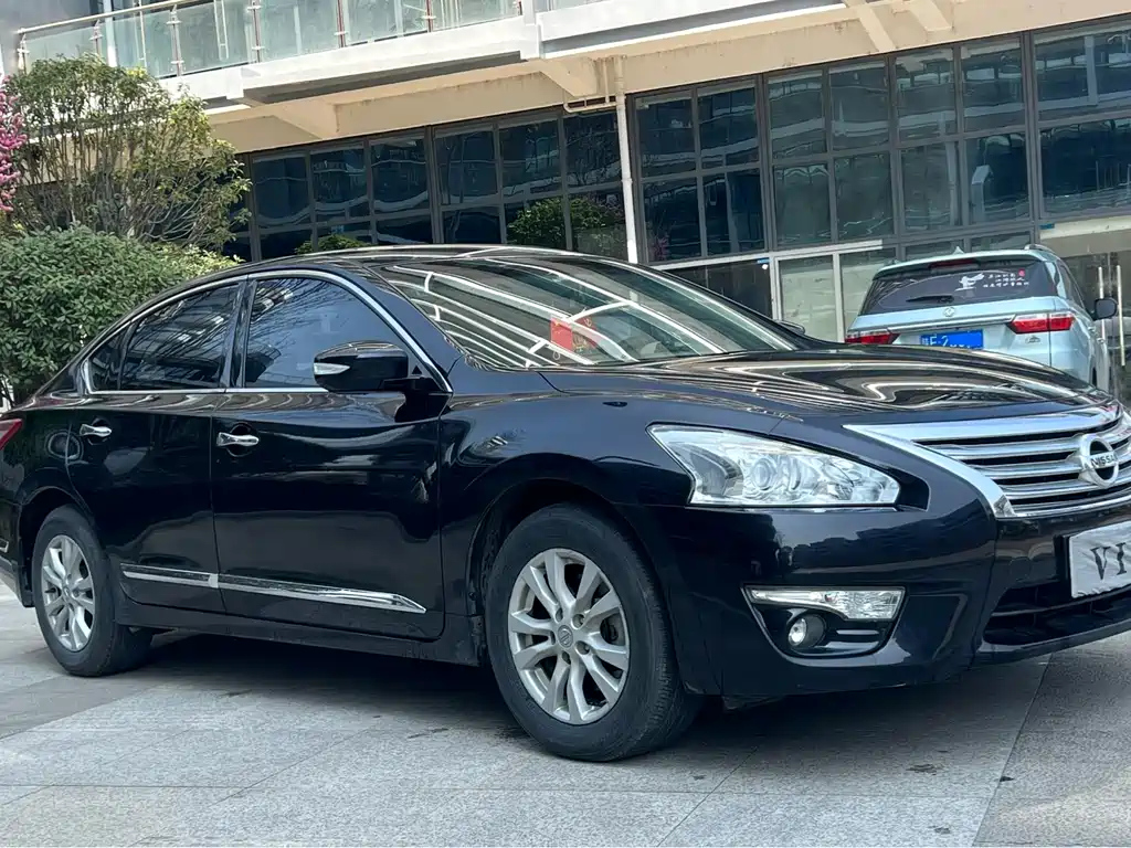 NISSAN TEANA 2014