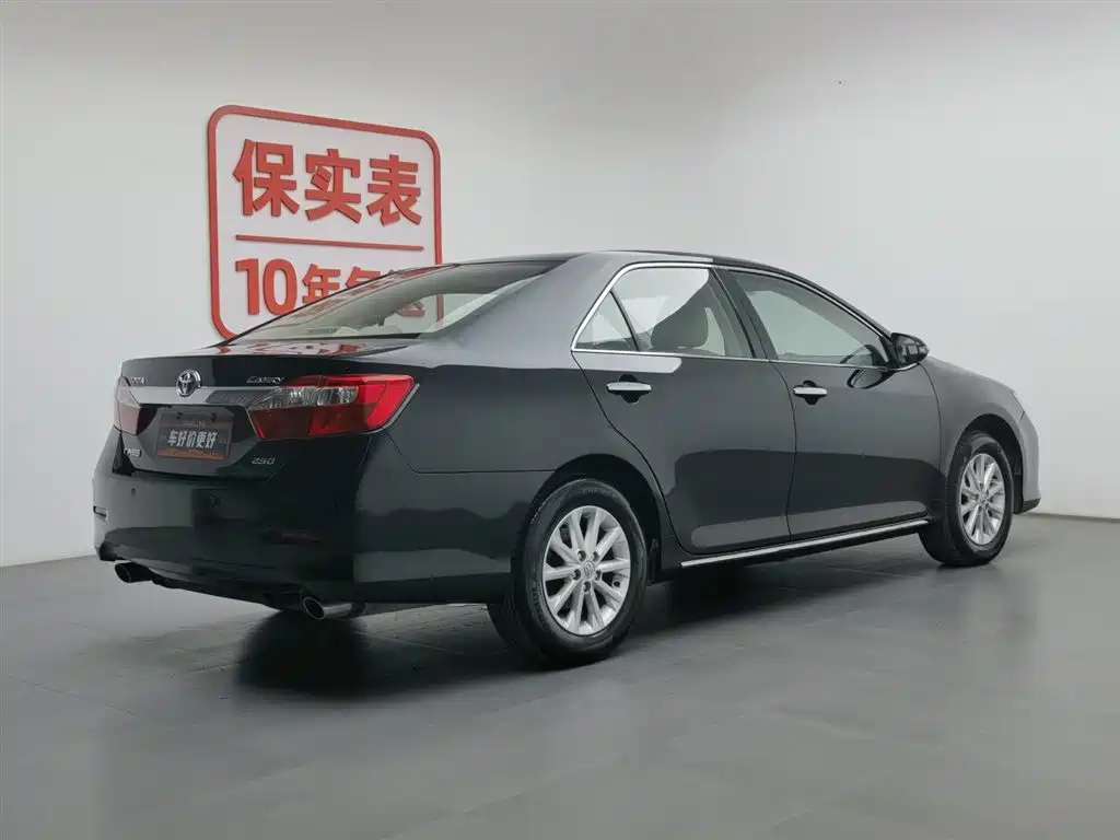 TOYOTA CAMRY 2013