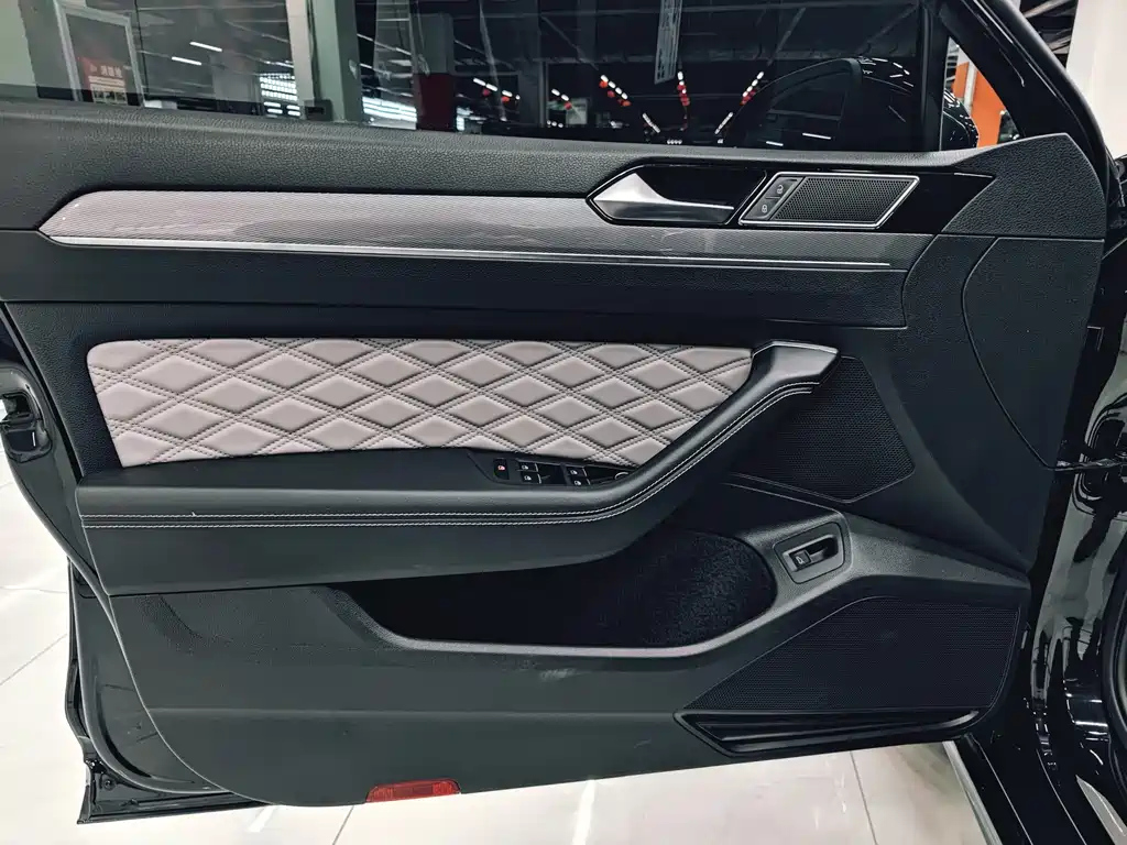 VOLKSWAGEN MAGOTAN 2024