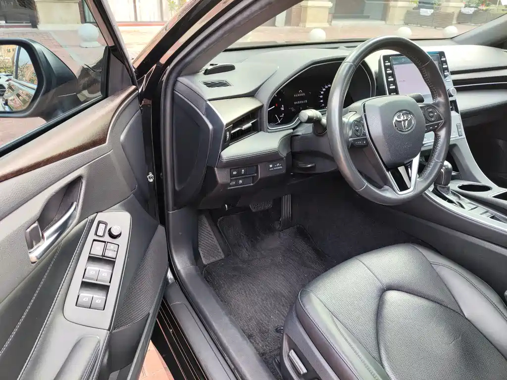 TOYOTA AVALON 2020