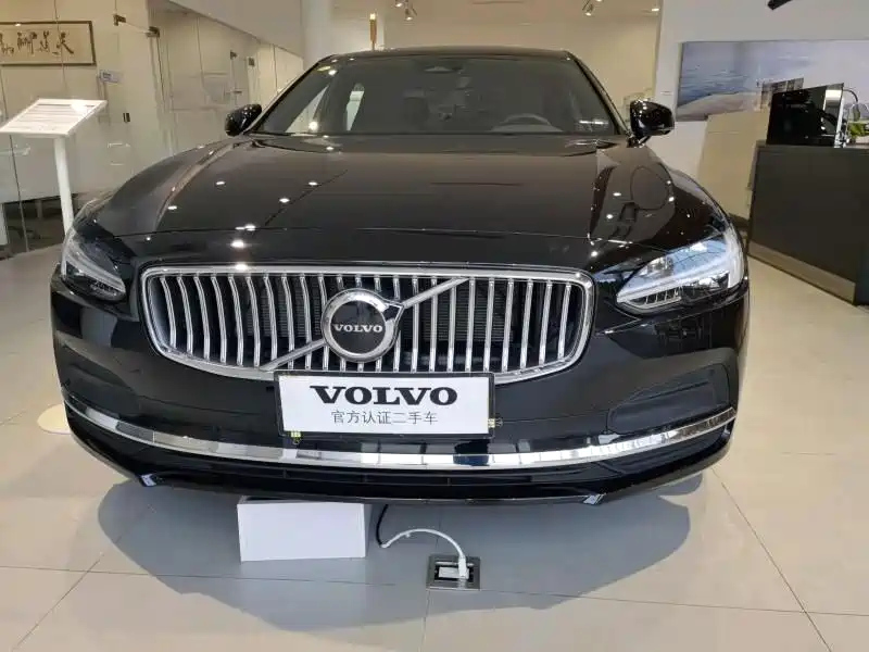 VOLVO S90 2021