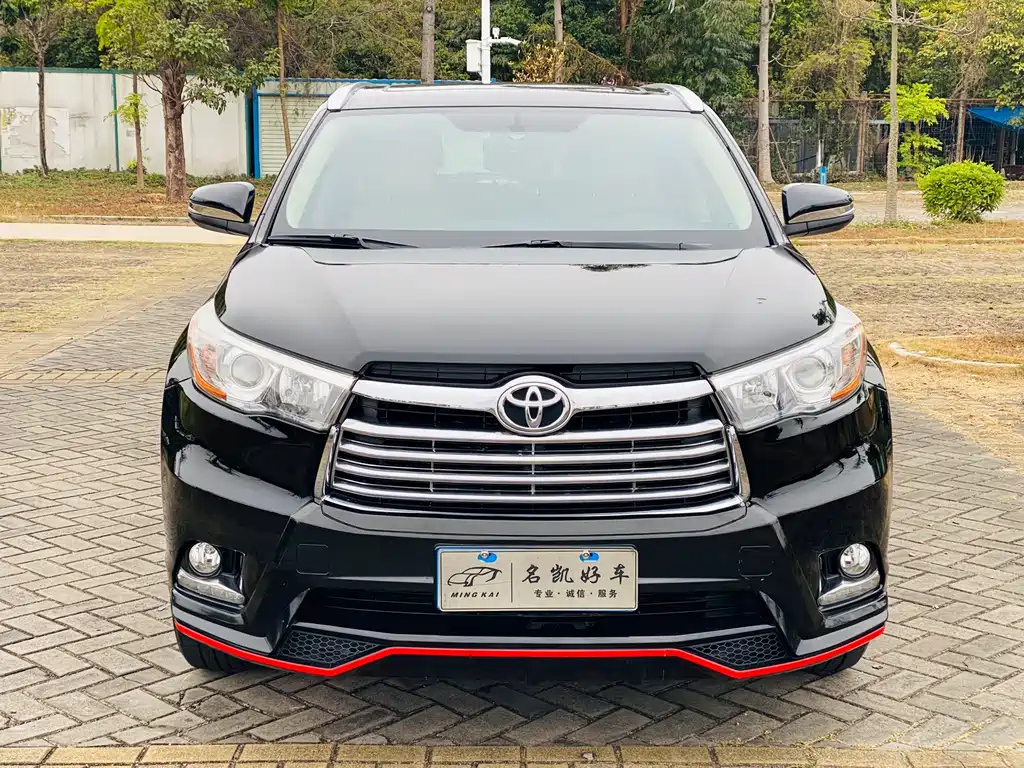 TOYOTA HIGHLANDER 2017