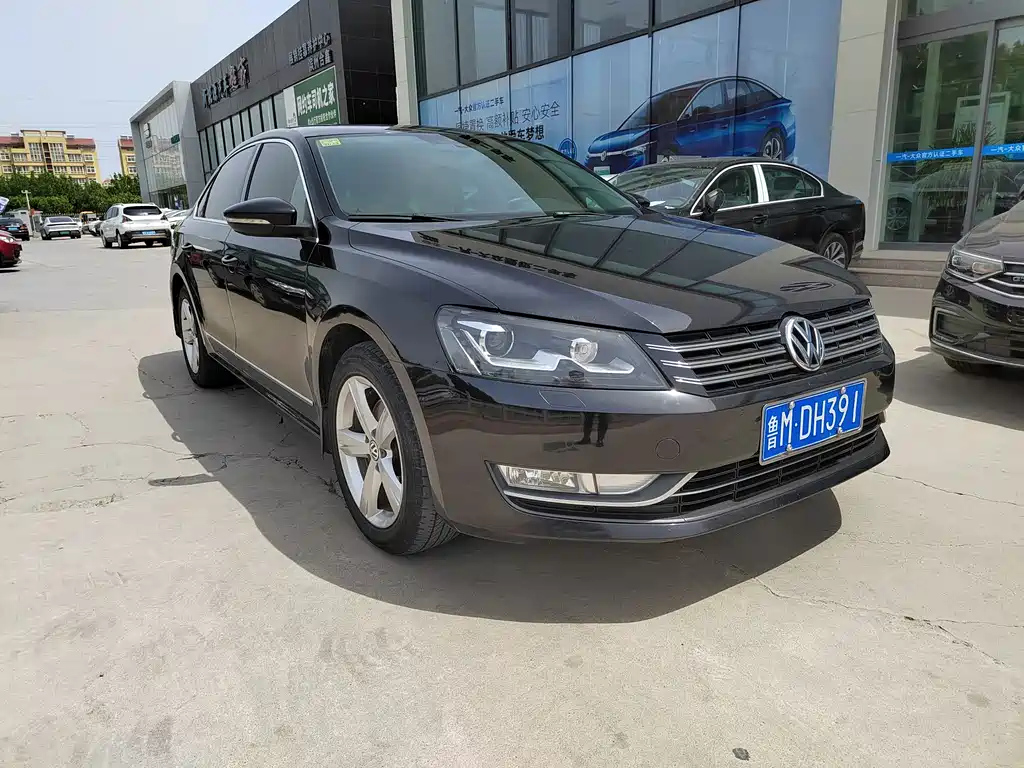 VOLKSWAGEN PASSAT 2015