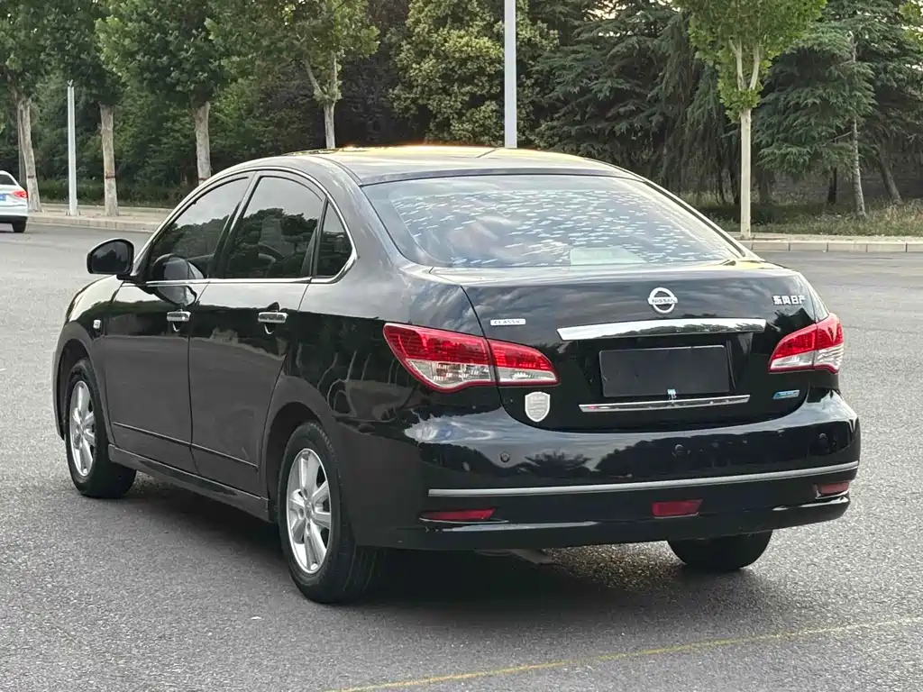 NISSAN SYLPHY 2012