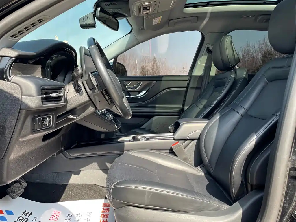 LINCOLN ADVENTURER 2022