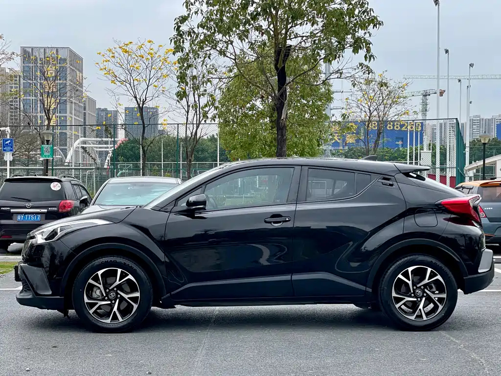 TOYOTA C-HR 2020