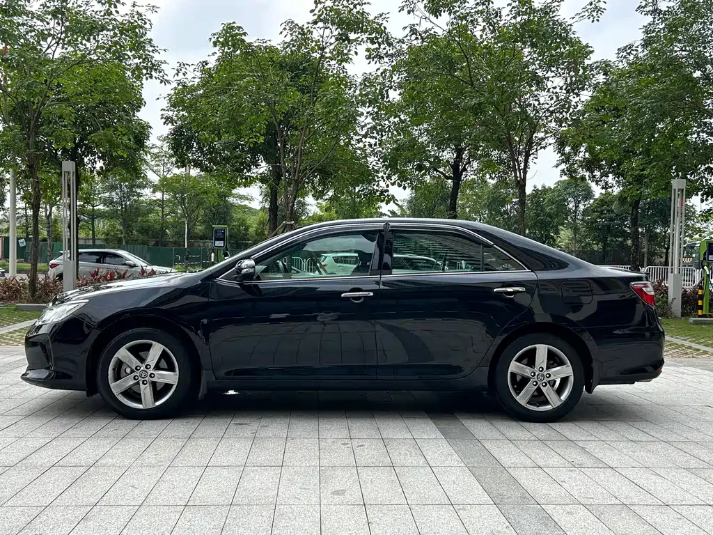 TOYOTA CAMRY 2017