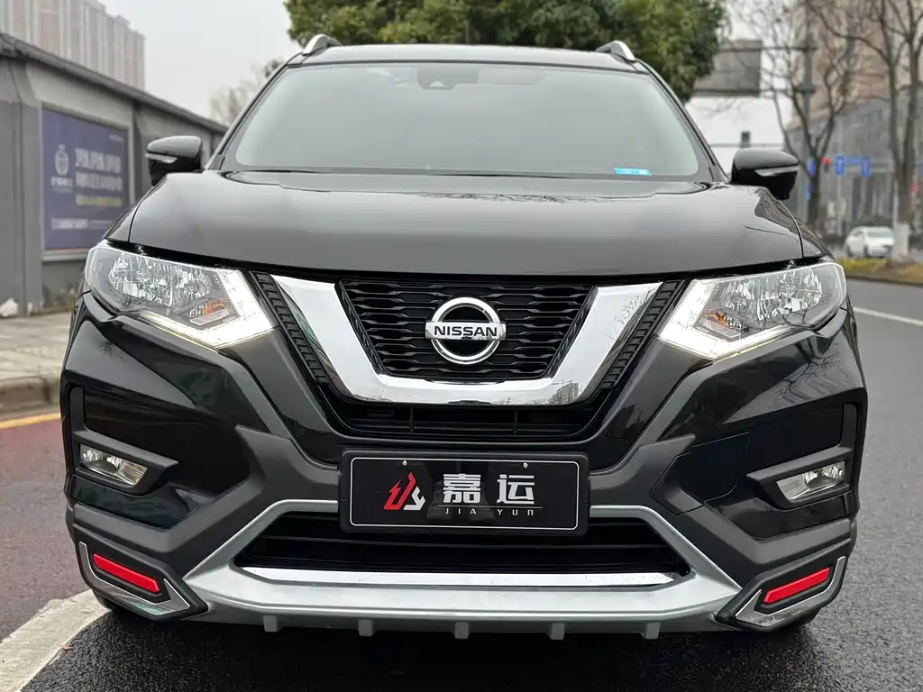 NISSAN X-TRAIL 2019