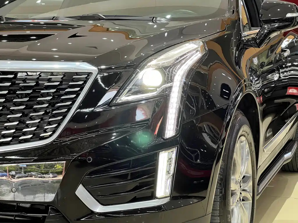 CADILLAC XT5 2021