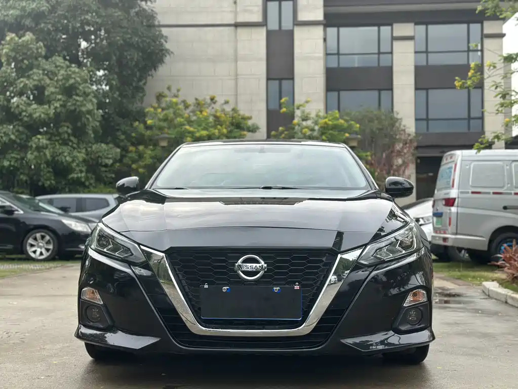 NISSAN TEANA 2019