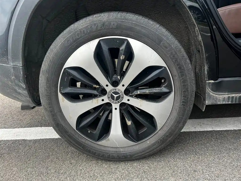 MERCEDES BENZ GLB 2021