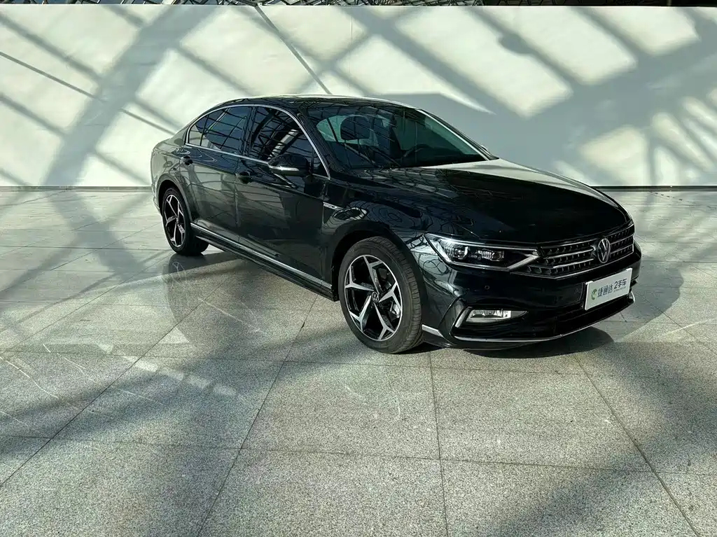 VOLKSWAGEN MAGOTAN 2024