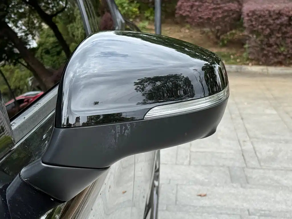 LYNK&CO 03 2019