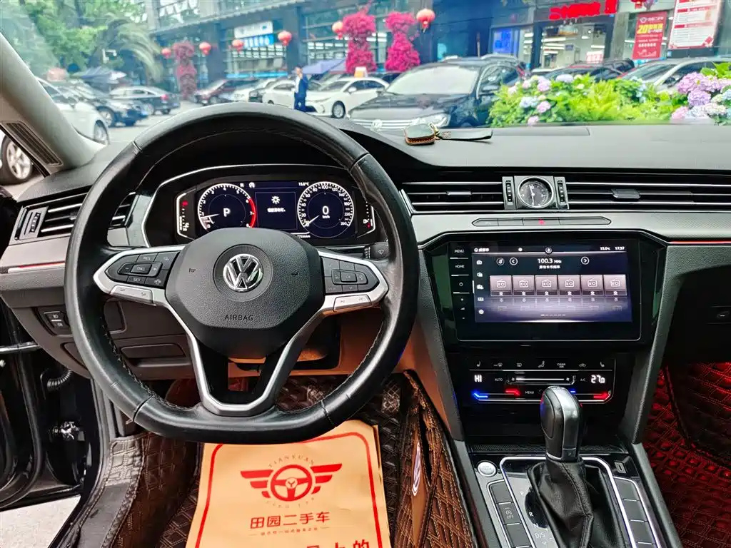 VOLKSWAGEN MAGOTAN 2020