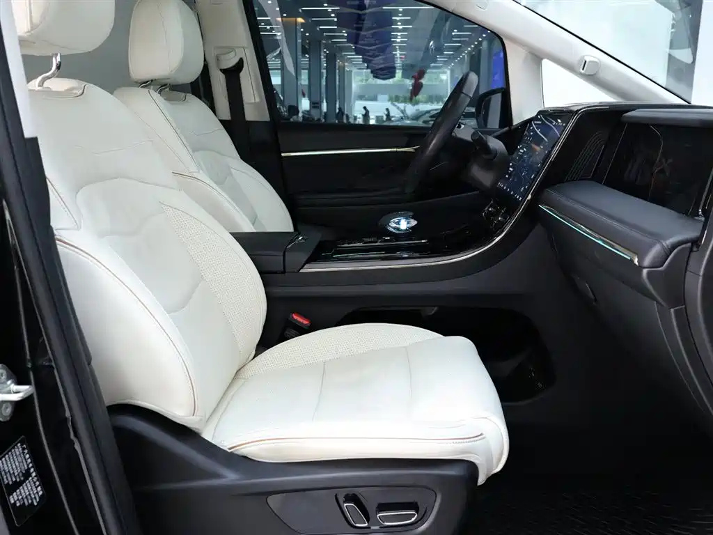 TRUMPCHI E9 2023