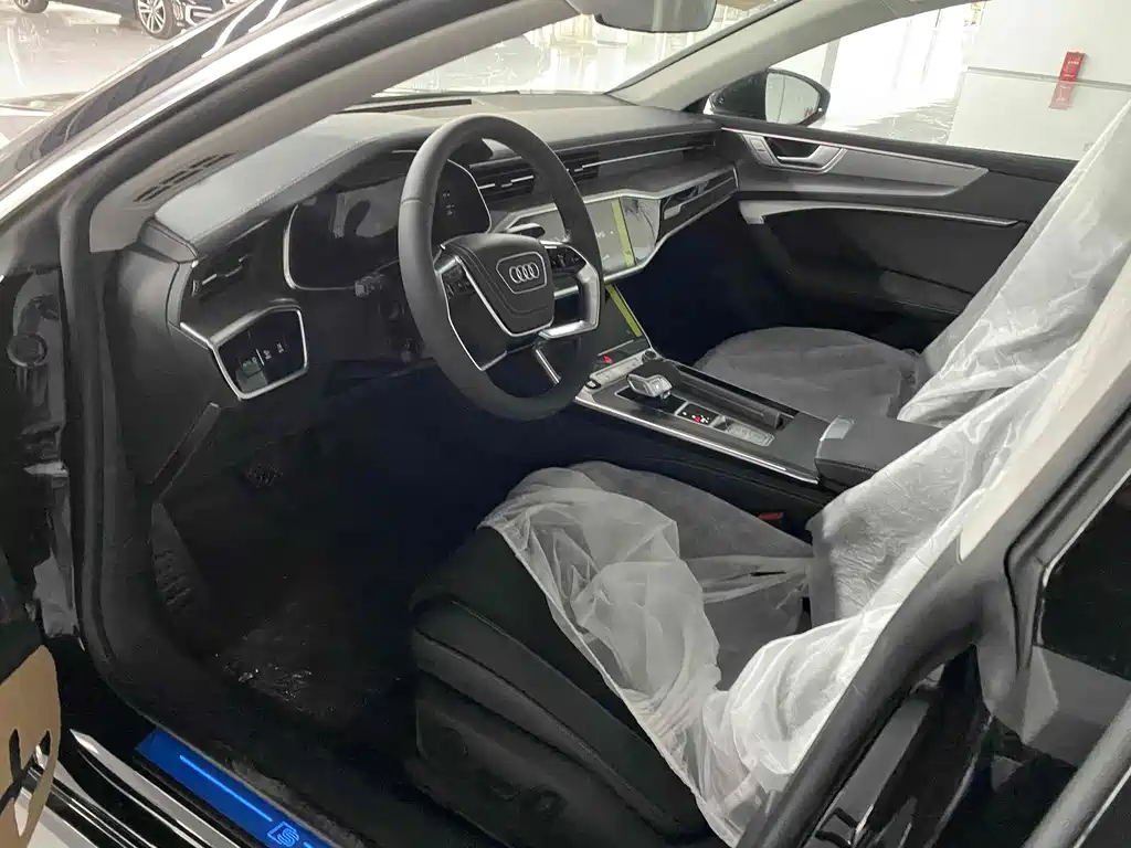 AUDI A7L 2024
