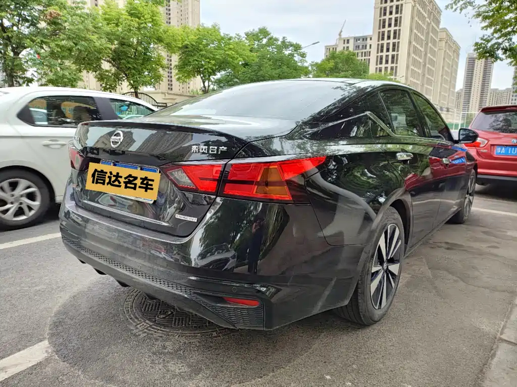 NISSAN TEANA 2022