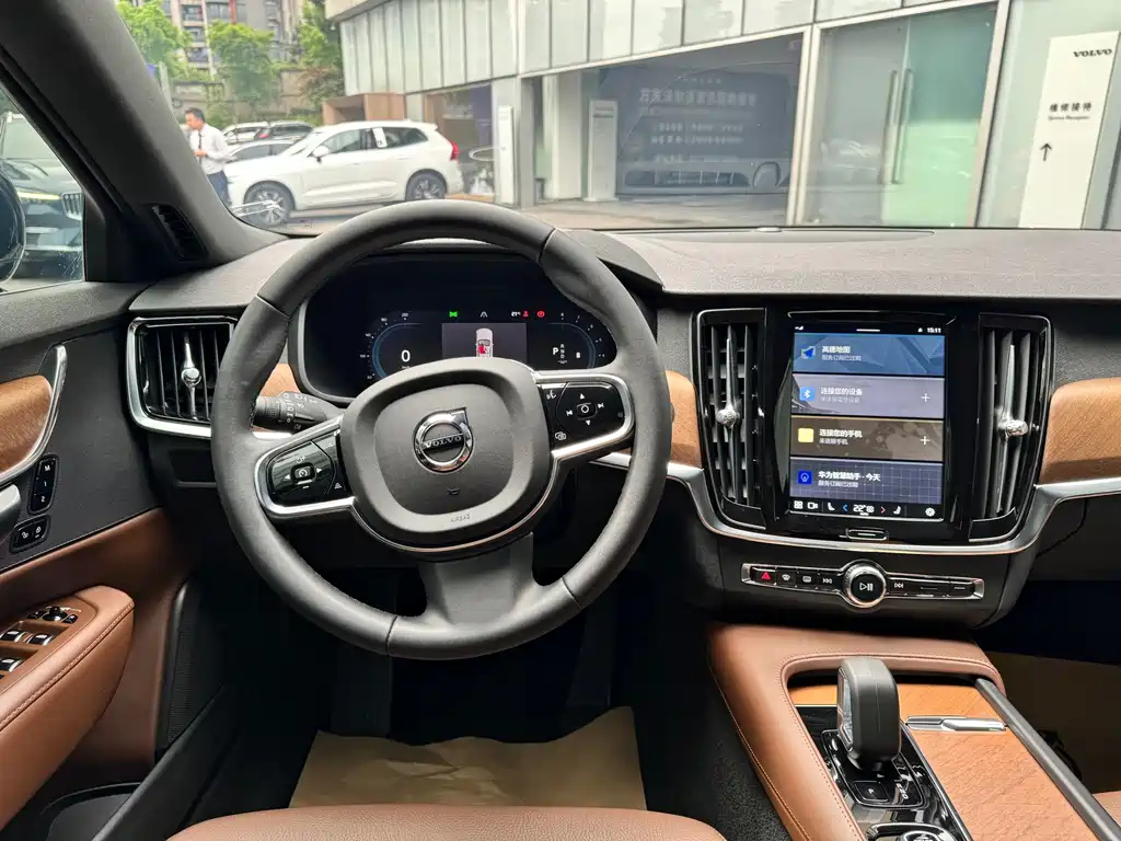 VOLVO S90 2022