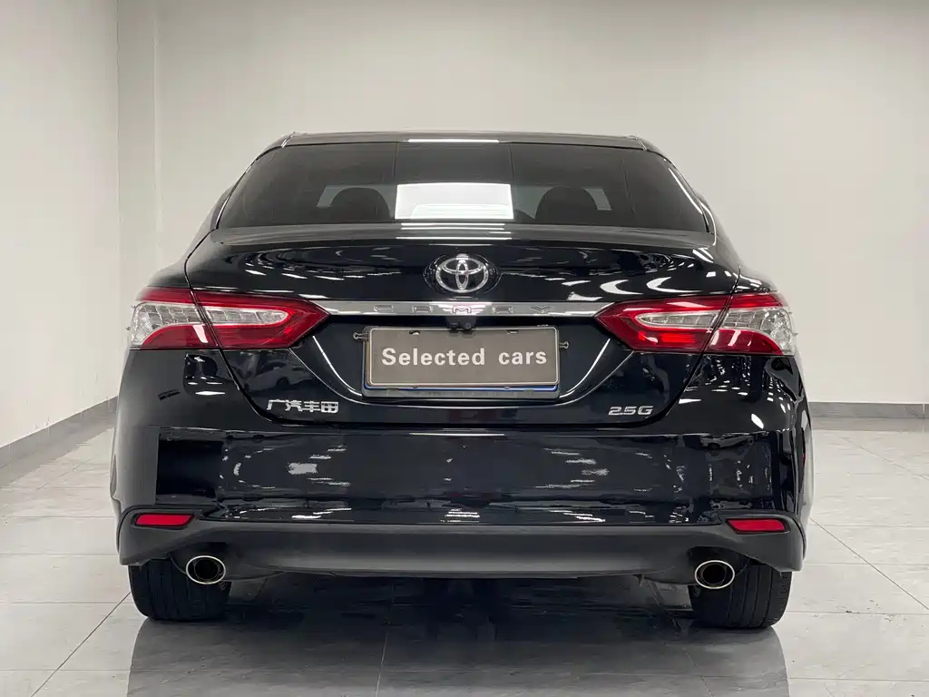 TOYOTA CAMRY 2021