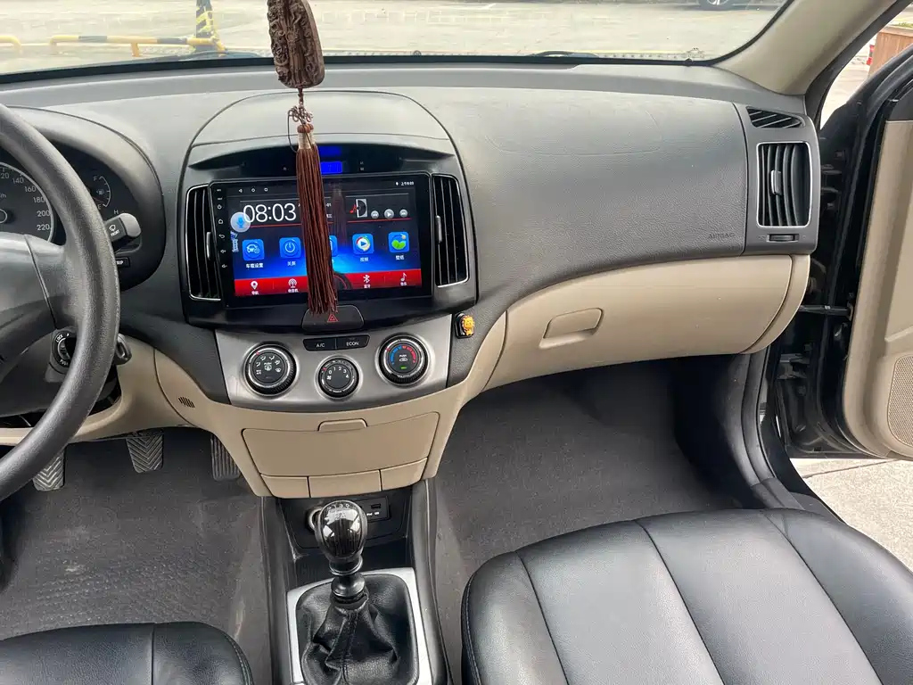 HYUNDAI CELESTA 2014