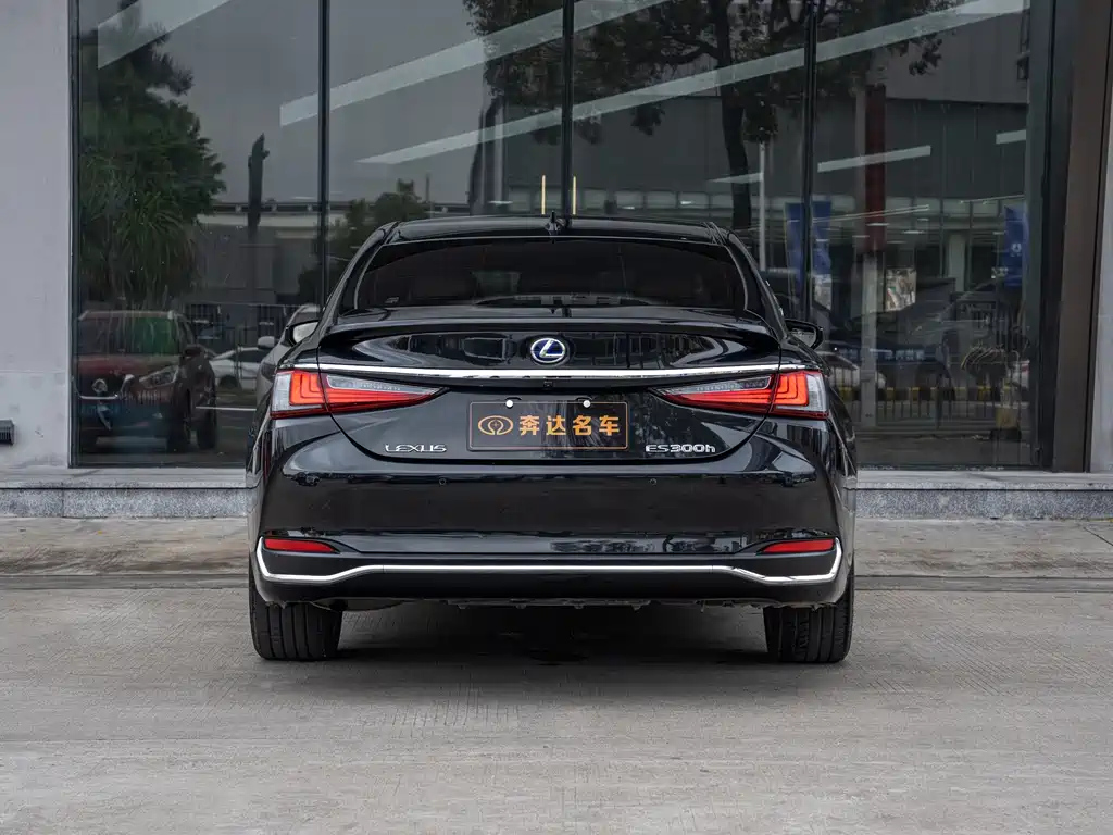 LEXUS ES 2021