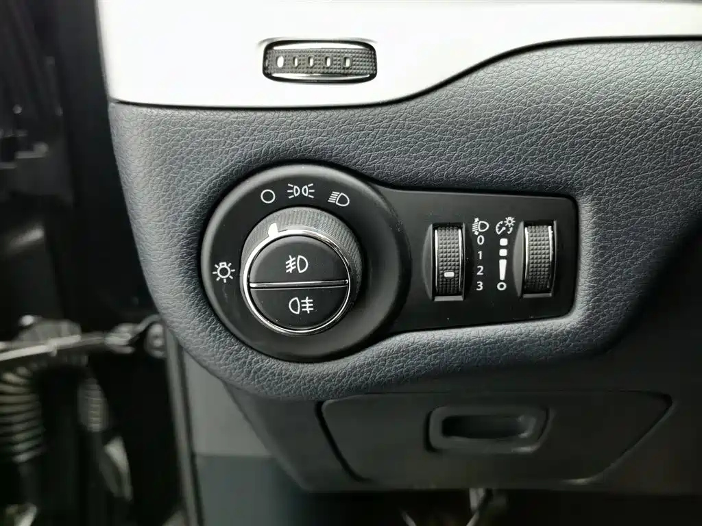 JEEP CHEROKEE 2019