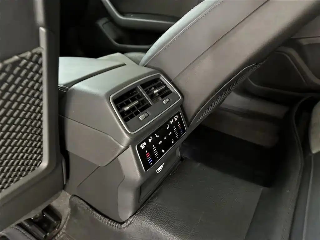AUDI A6L 2020