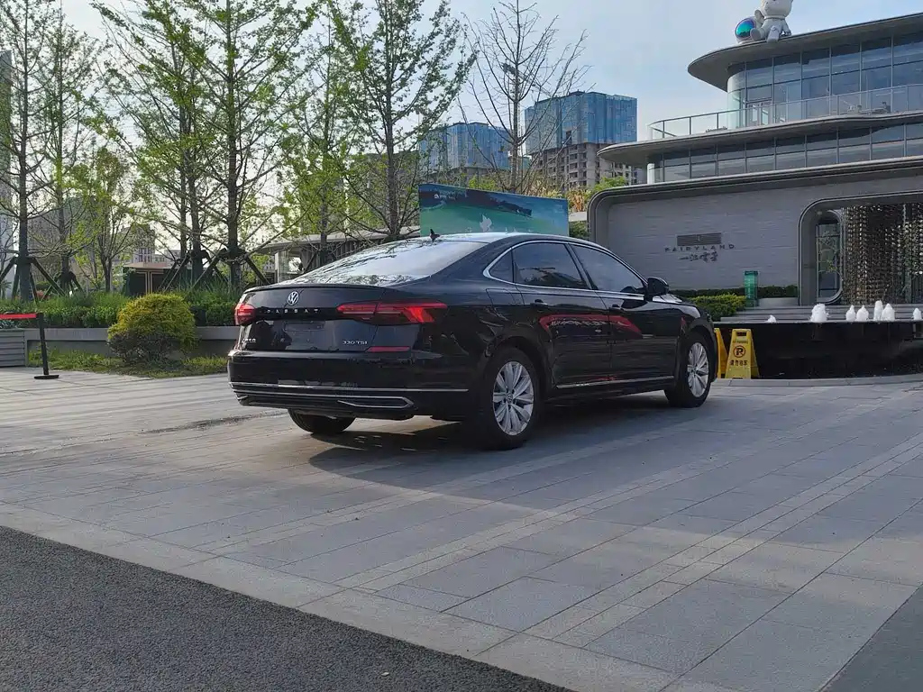 VOLKSWAGEN PASSAT 2020