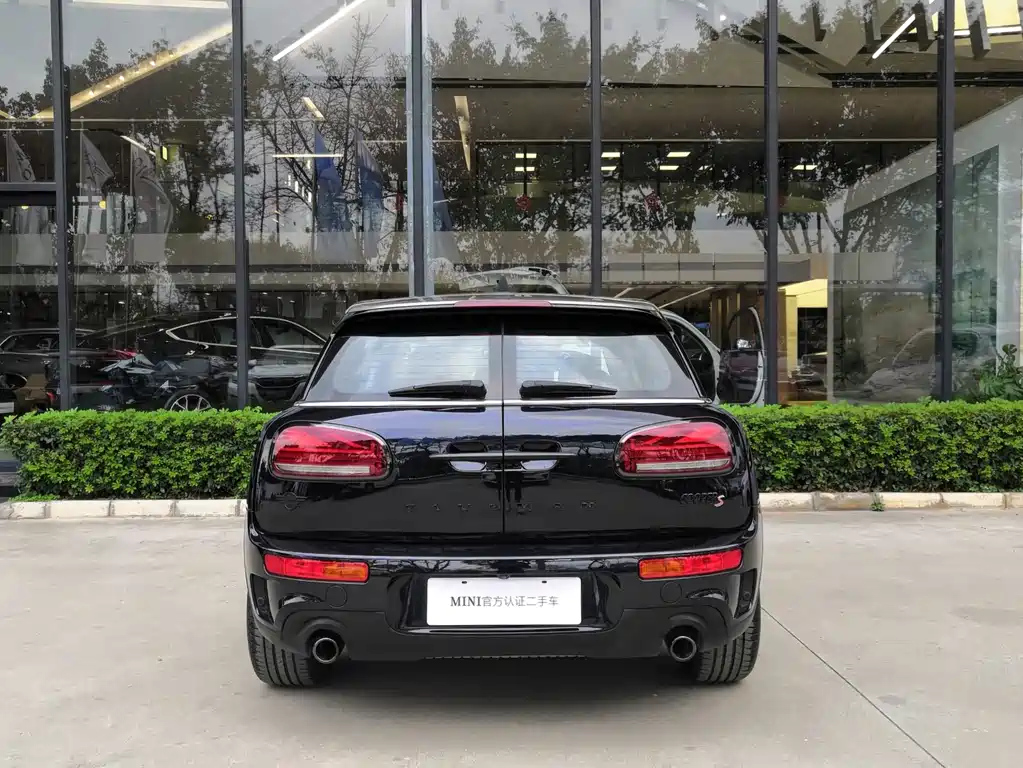 MINI CLUBMAN 2022