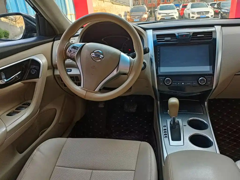 NISSAN TEANA 2018