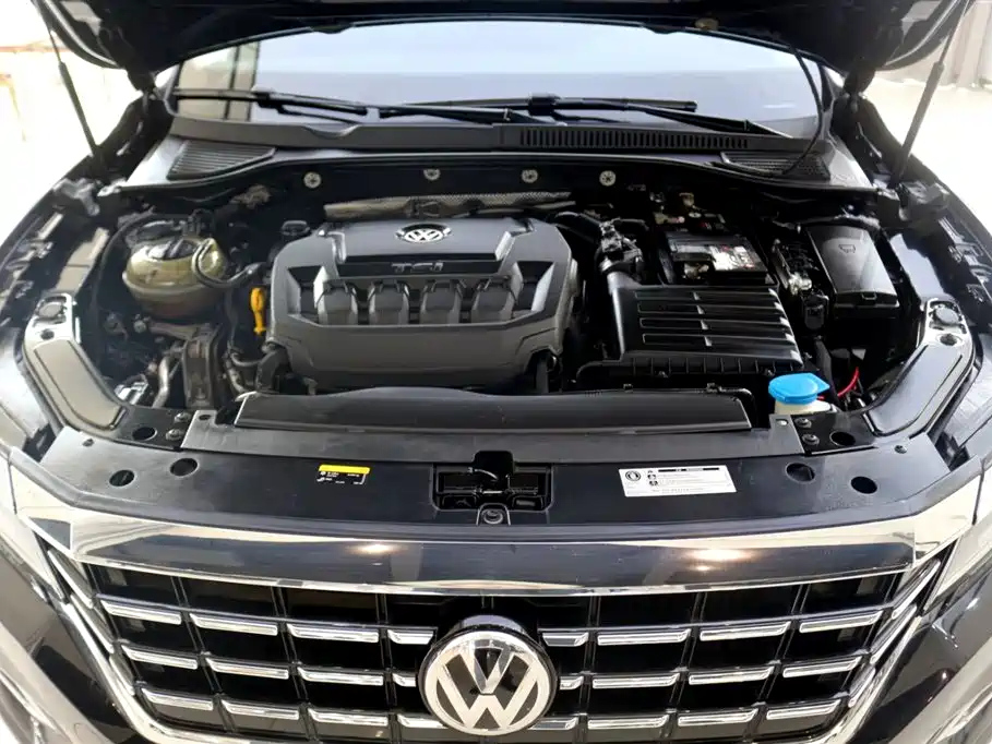 VOLKSWAGEN PASSAT 2021