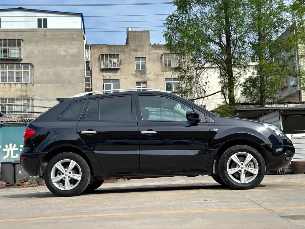 RENAULT KOLEOS IMPORT 2010
