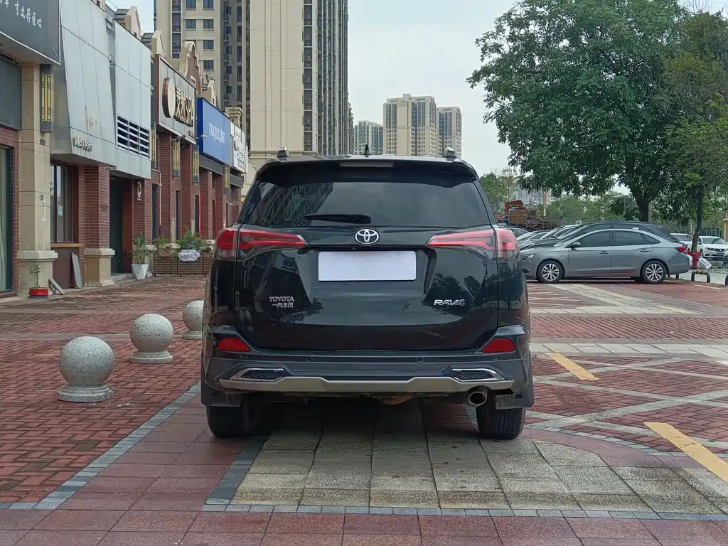 TOYOTA RAV4 RONGFANG 2017