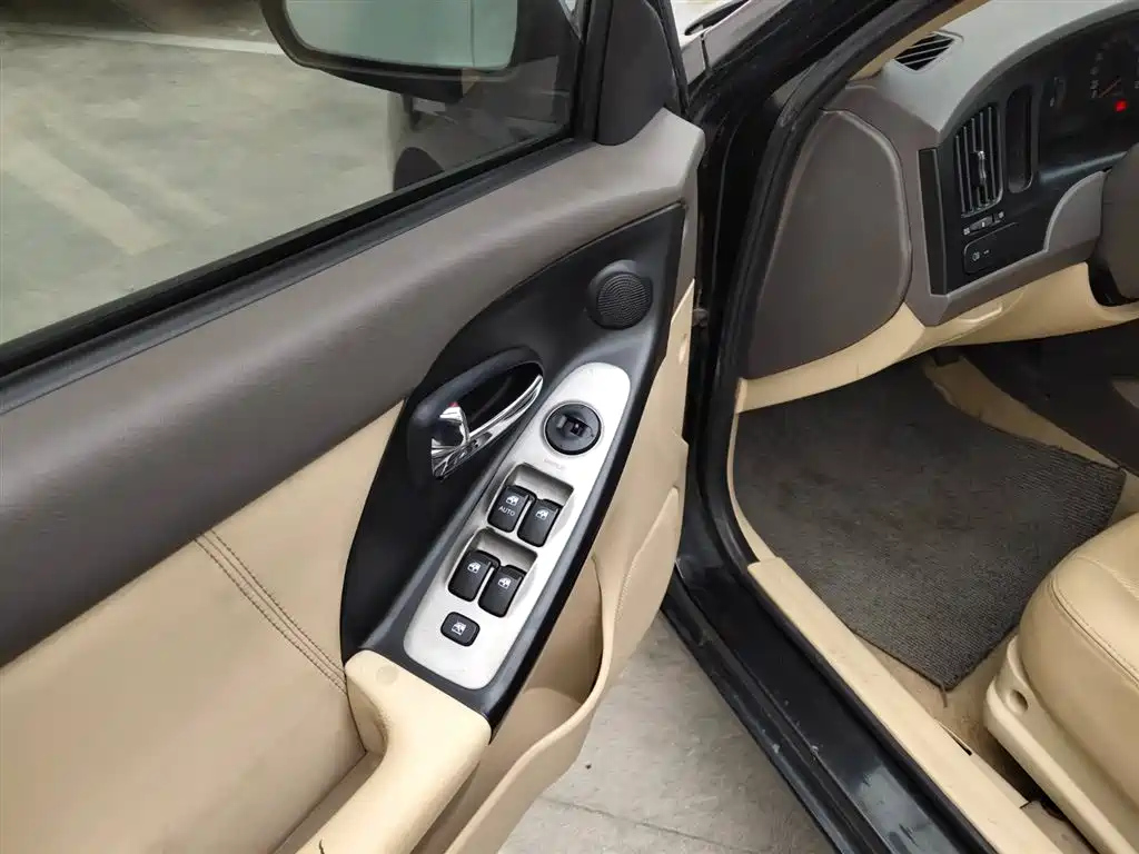 HYUNDAI ELANTRA 2009