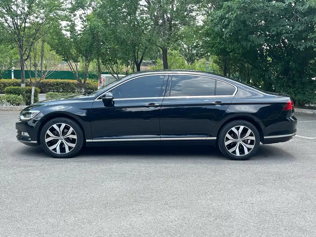 VOLKSWAGEN MAGOTAN 2018