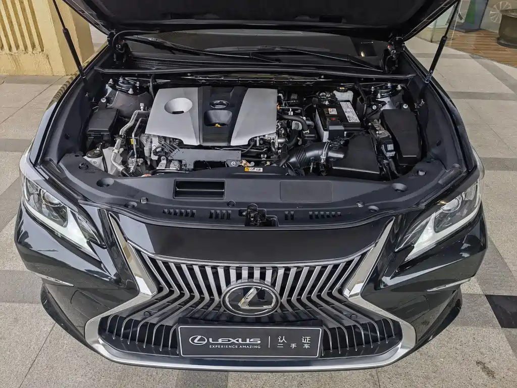 LEXUS ES 2021