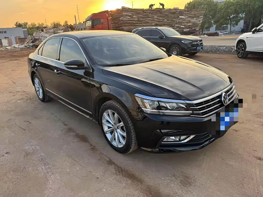 VOLKSWAGEN PASSAT 2017