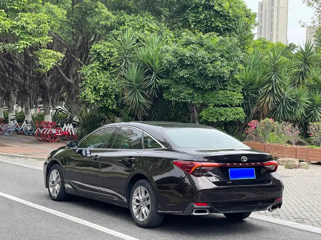 TOYOTA AVALON 2020