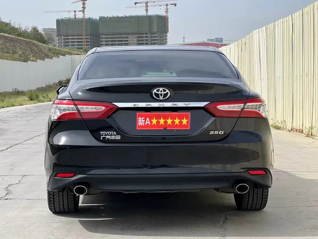 TOYOTA CAMRY 2018