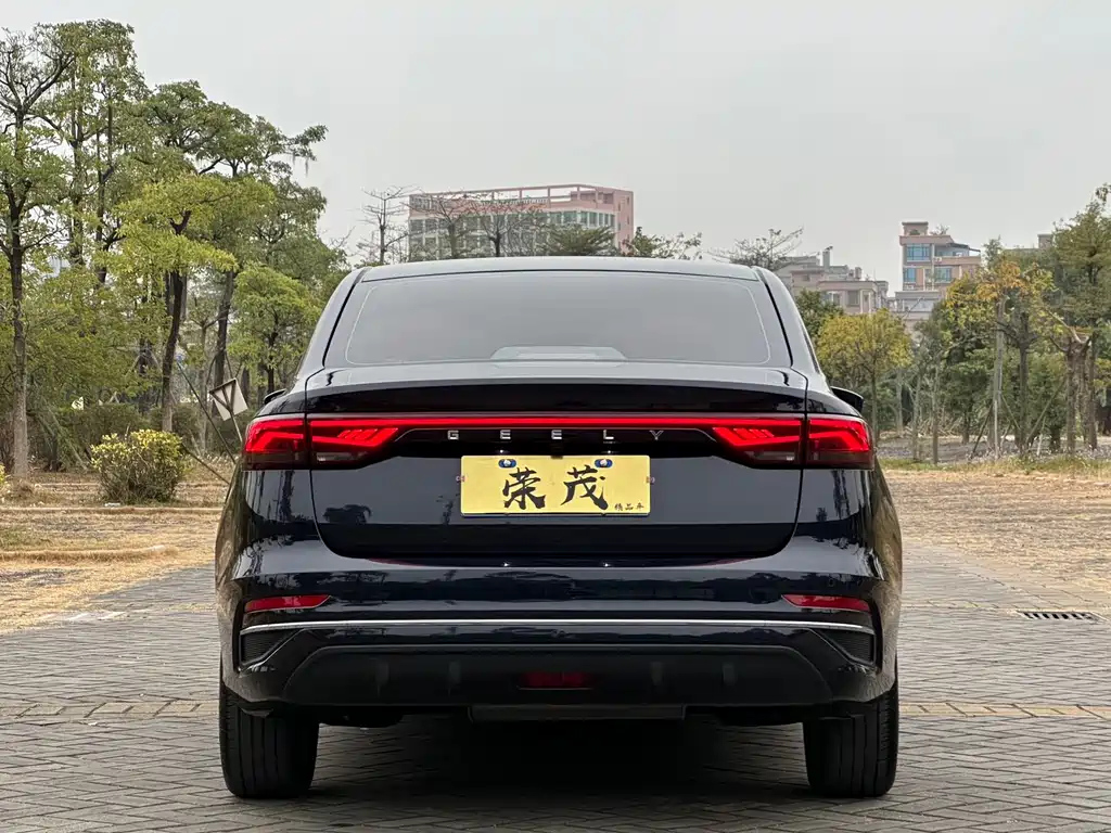 GEELY AUTO EMGRAND 2023