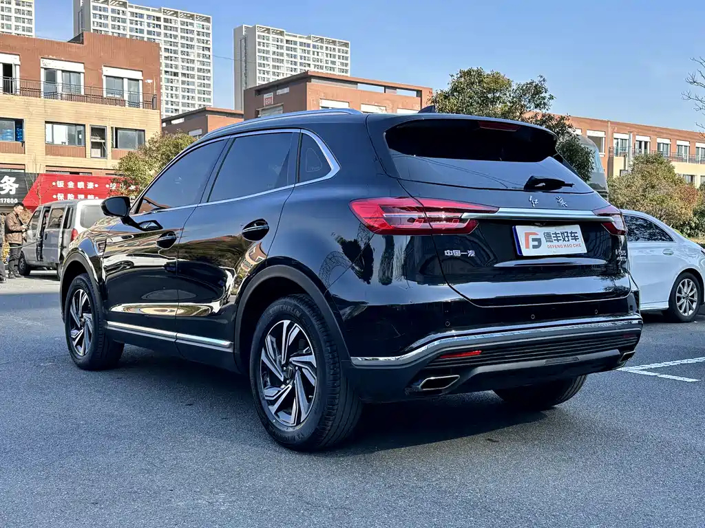 HONGQI HS5 2022