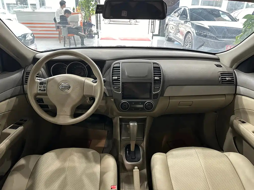NISSAN SYLPHY 2017