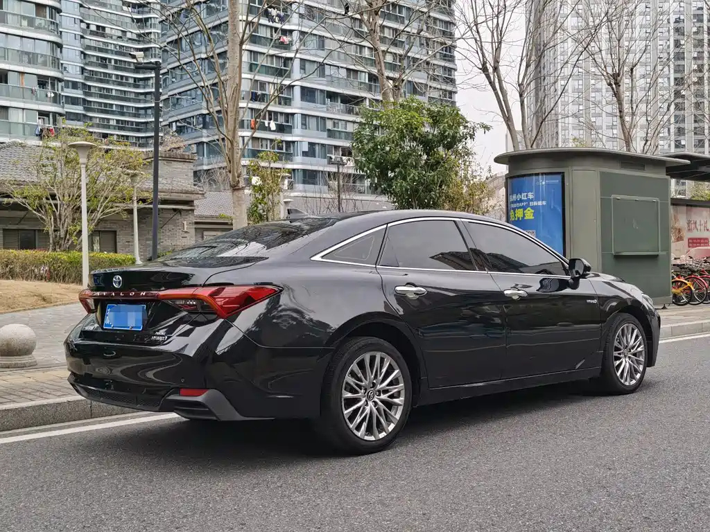 TOYOTA AVALON 2023