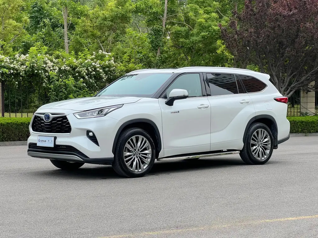 TOYOTA HIGHLANDER