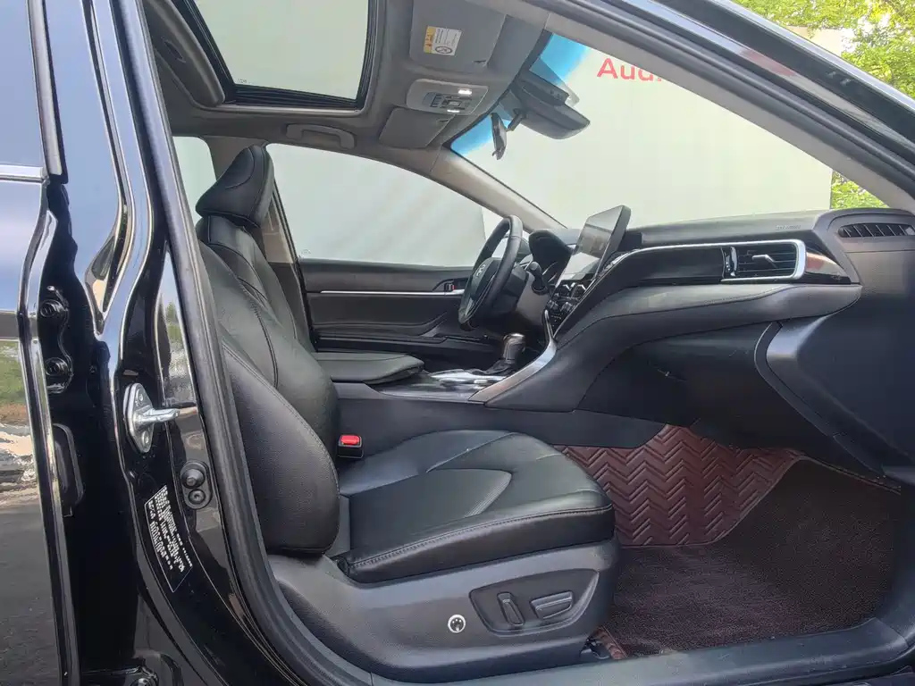TOYOTA CAMRY 2022