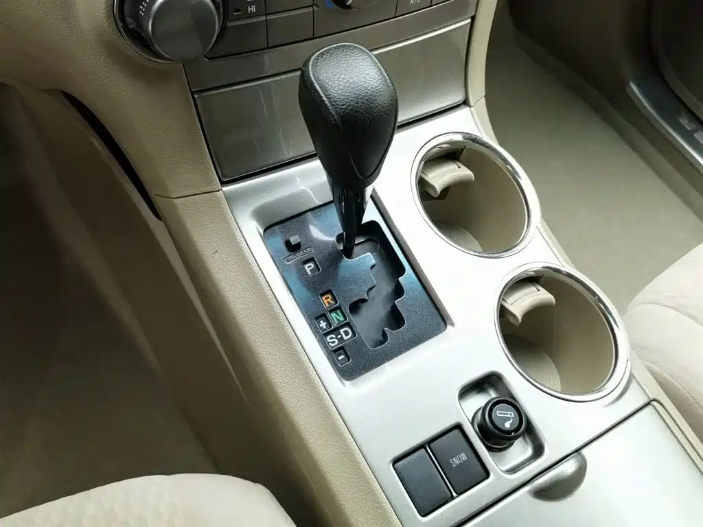 TOYOTA HIGHLANDER 2014